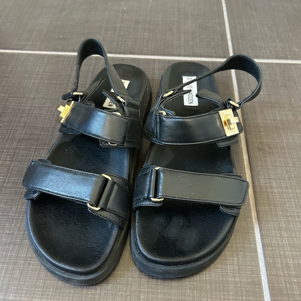 Steve Madden sandals